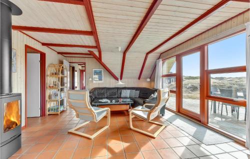 3 Bedroom Stunning Home In Hvide Sande