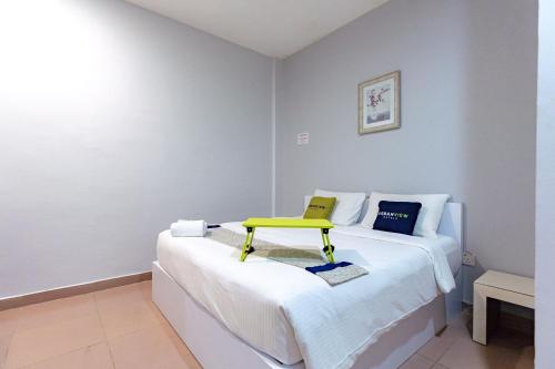 Urbanview Hotel Crystal Nagoya Batam by RedDoorz, Batam