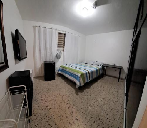 Mayaguez Economical 13 Bedrooms Sleeps over 50 Guests in Mayagüez