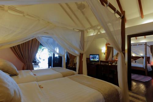 Semi Detached Beach Villa image 3