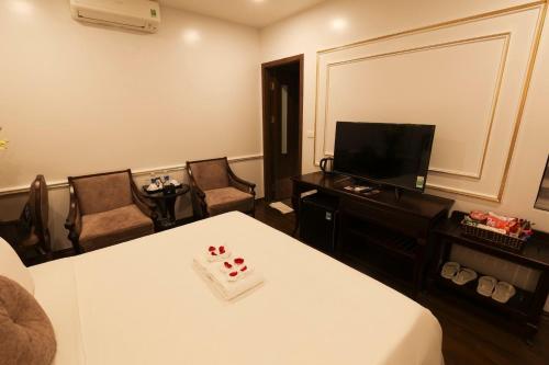 Bay Luxury - Royal Văn Phú Hotel