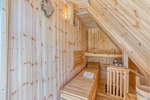 Sauna, Fani's Riverside Home with Sauna & Beach - Happy Rentals in Fara
