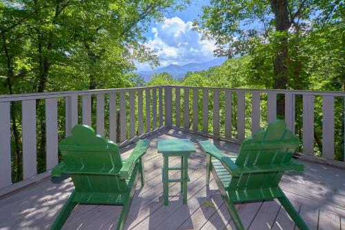 Sweet Blessings 2 Bedroom Pool Access WiFi Fireplace Views Sleeps 6 - image 2