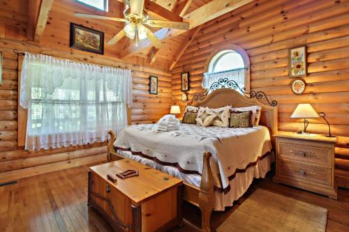 Alpine Ski Lodge 2 Bedrooms Sleeps 6 Near Ober Gatlinburg Hot Tub - image 11