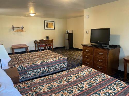 Holiday Motel Oakdale - image 41