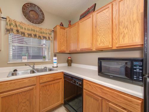 River Romp Cedar Lodge 505 in Pigeon Forge, USA