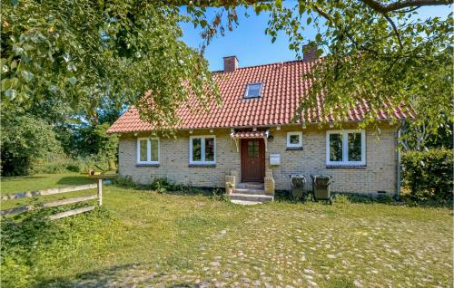  Beautiful Home In Rnde With 4 Bedrooms And Wifi, Pension in Rønde