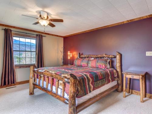 Always an Adventure 4 BRs Hot Tub Theater Game Room Pets Sleeps 15 - image 7