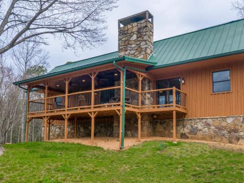 Always an Adventure, 4 BRs, Hot Tub, Theater, Game Room, Pets, Sleeps 15 in Gatlinburg, USA