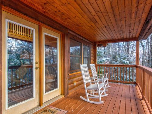 Dew South 2 Bedrooms Sleeps 8 Views Arcade Hot Tub Pet Friendly - image 6