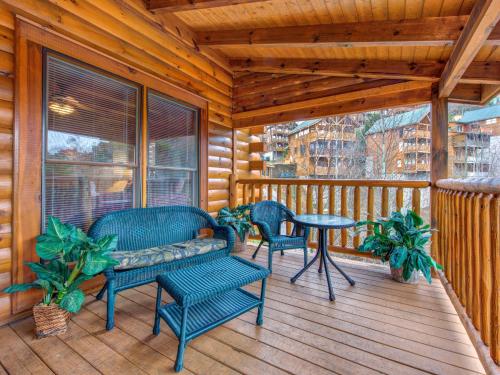 Moonlight Lodge 8 Bedrooms Hot Tub Wi-Fi Pool Sleeps 40 - image 36