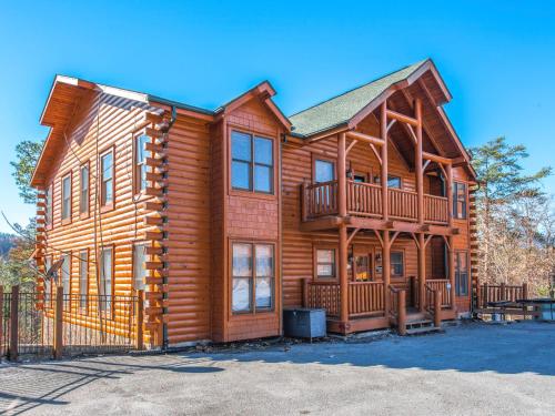 Moonlight Lodge 8 Bedrooms Hot Tub Wi-Fi Pool Sleeps 40 - image 32