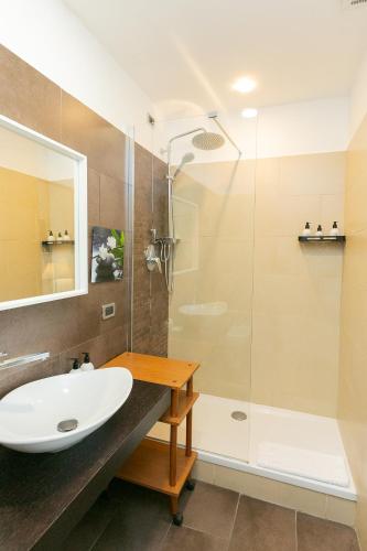 SuitInn19 - image 6