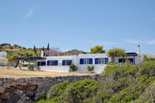 Aroura Homes 4BR Beachfront Villa