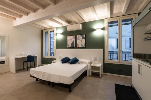 Large Double or Twin Room