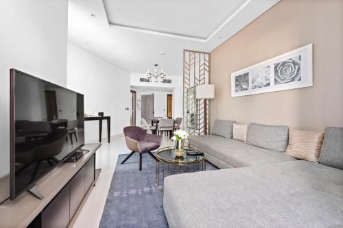 A Living Modern 1BR Apartment with Balcony & Canal View at Prive-517 Business Bay, Dubaj (zdjęcie 2)