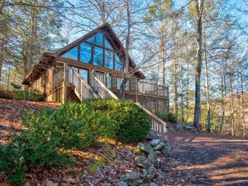 Bear Cave Haus, 2 Bedrooms, Fireplace, Hot Tub, Pool Table, WiFi, Sleeps 8