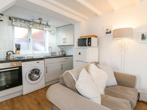Old End Cottage Ashbourne - image 7