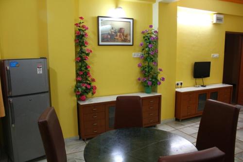 Shreeji Service Apartment