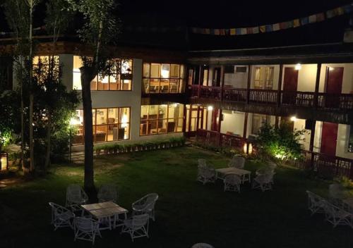 Hotel Shambhala Resort