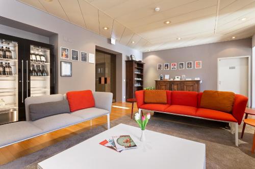 ผับ/เลาจน์, Hotel Du Lac in กลางเมืองโลการ์โน