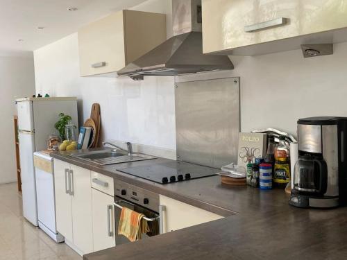 Charming village house with pool in Autignac