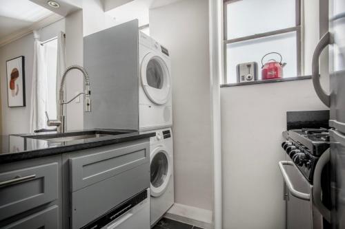 Soho 1br w private deck wd nr New Museum NYC-1104 in New York, USA