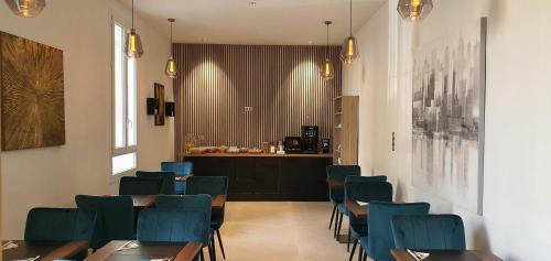 อาหารและเครื่องดื่ม, Hotel L'Alsace in นาร์บอน