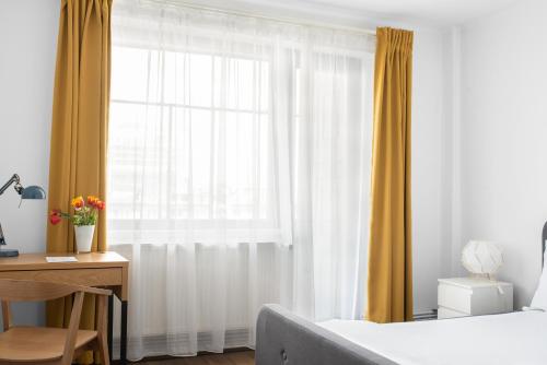 Spacious ultracentral apartment - image 12