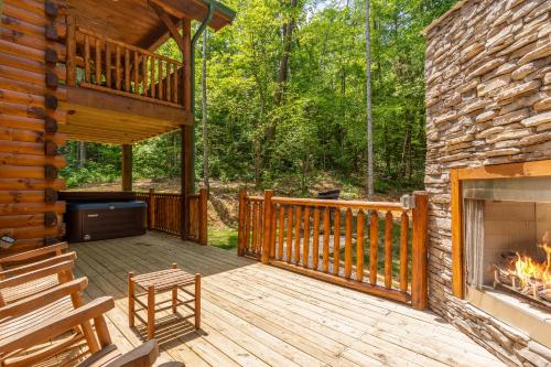 Fire in the Sky 5BRs New Build Hot Tub Pool Access Sleeps 12 - image 12