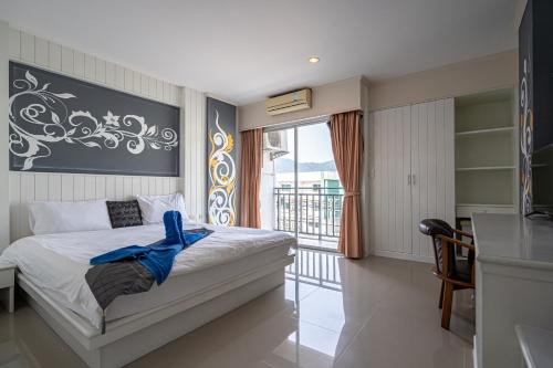 Santi White House Patong Hotel Room Type - Standard King Room