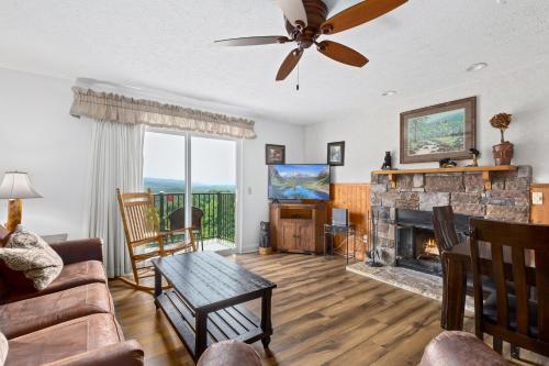 Deer Ridge Mountain Resort E208 in Gatlinburg, USA