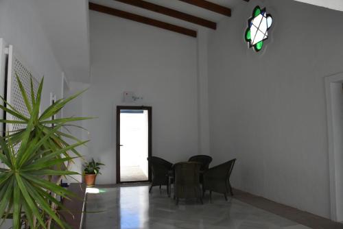 Hostal Dona Lola Marina - Playa de Atlanterra