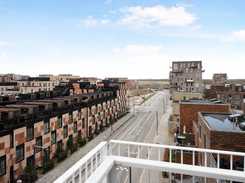 Sanders Arena - Chic Three-Bedroom Apartment Close to Metro Station 4