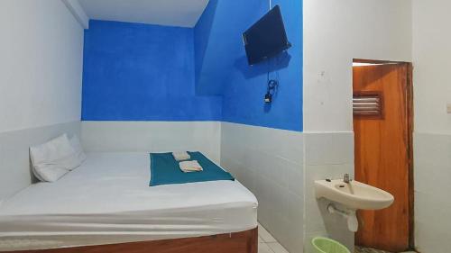 Standard Double Room image 3