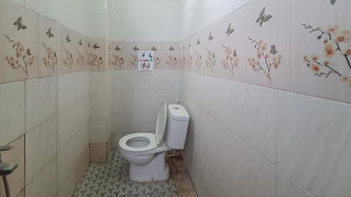Twin Room image 2