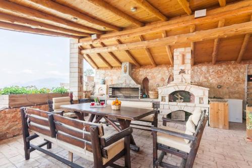 Samonas - 5 maisonettes with breathtaking views, Chania Town (photo 5)