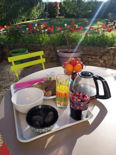 Food and beverages, Chambre d'hote chez Florence in Vourles