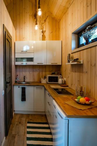 Konyha, Jūras dzintars (Juras dzintars) in Ainazi