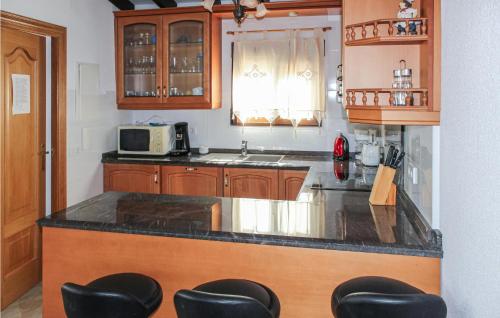 Awesome home in Tosal with Outdoor swimming pool WiFi and 4 Bedrooms - image 9