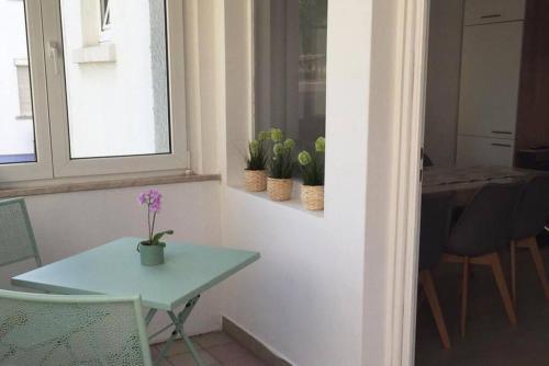 22b große Wohnung mit Balkon, SmartTV und Wlan in 科布