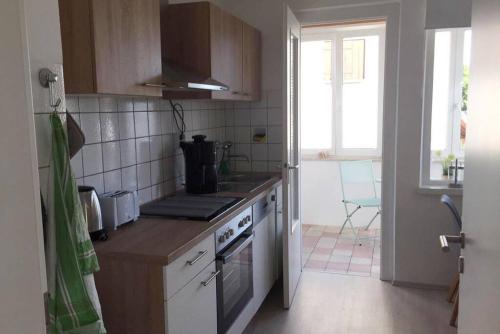 22b große Wohnung mit Balkon, SmartTV und Wlan in 科布