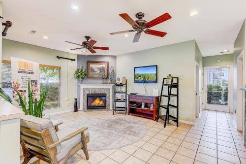 Dream a Little Dream Whispering Pines 411 in Pigeon Forge, USA