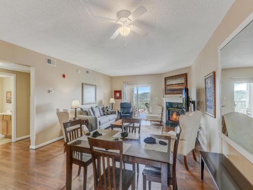 Your Mountain Escape Whispering Pines 244 in Pigeon Forge, USA
