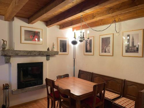 設施, Santorini by Quokka 360 - Blue curtains in the Alps in 安索尼高