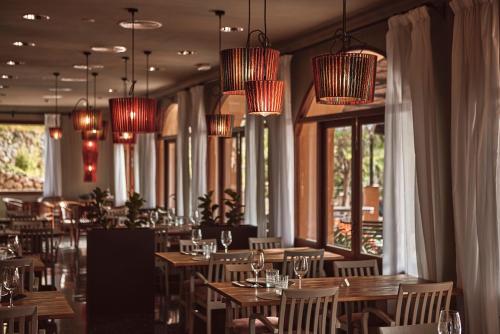 Restaurant, Maristel Hotel & Spa - Adults Only in Estellencs