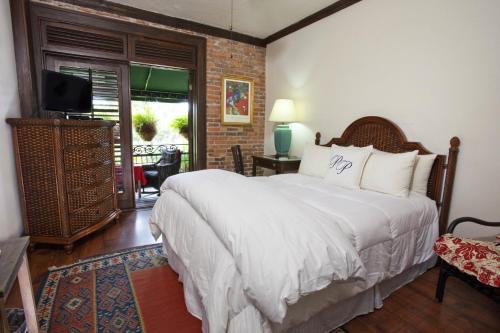1 queen bed
