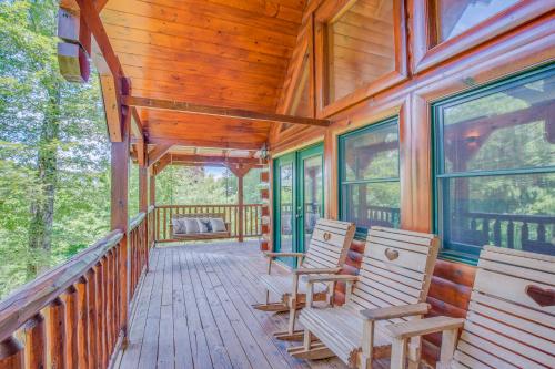 Hemlock Manor 3 Bedrooms Sleeps 10 WiFi Game Room Hot Tub Fireplace - image 10