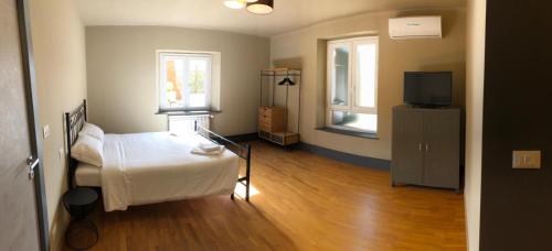 Two-Bedroom Apartment image 8