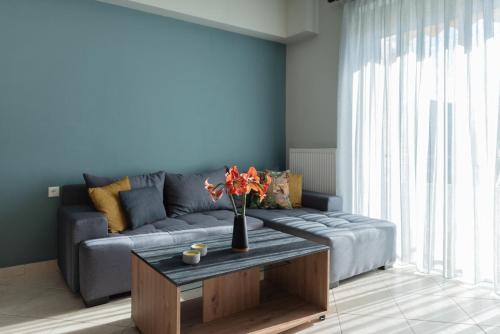 Dejaview cozy apartment with Sea View by 8essentially - Tap to explore photos